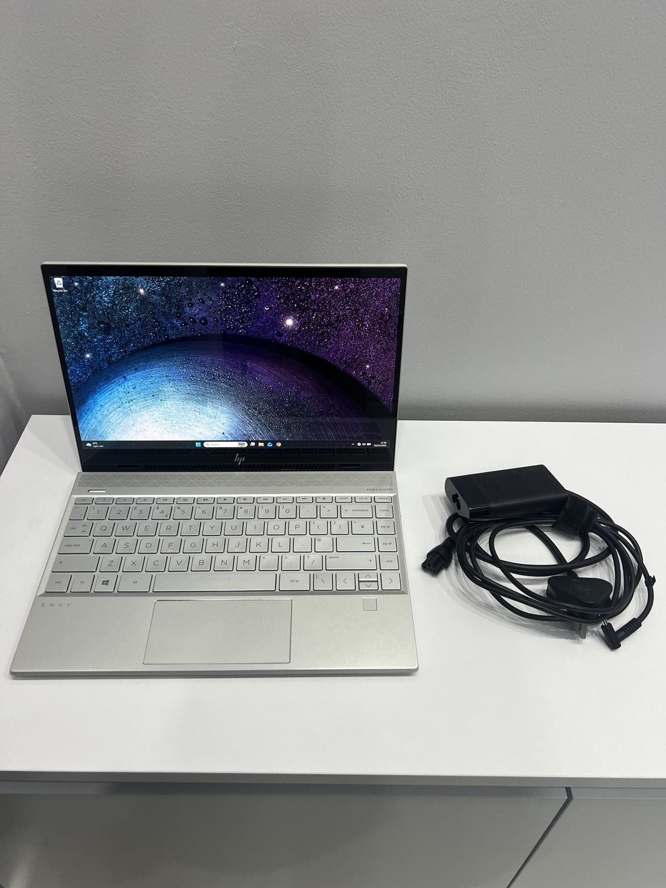 HP Envy 13 · i7