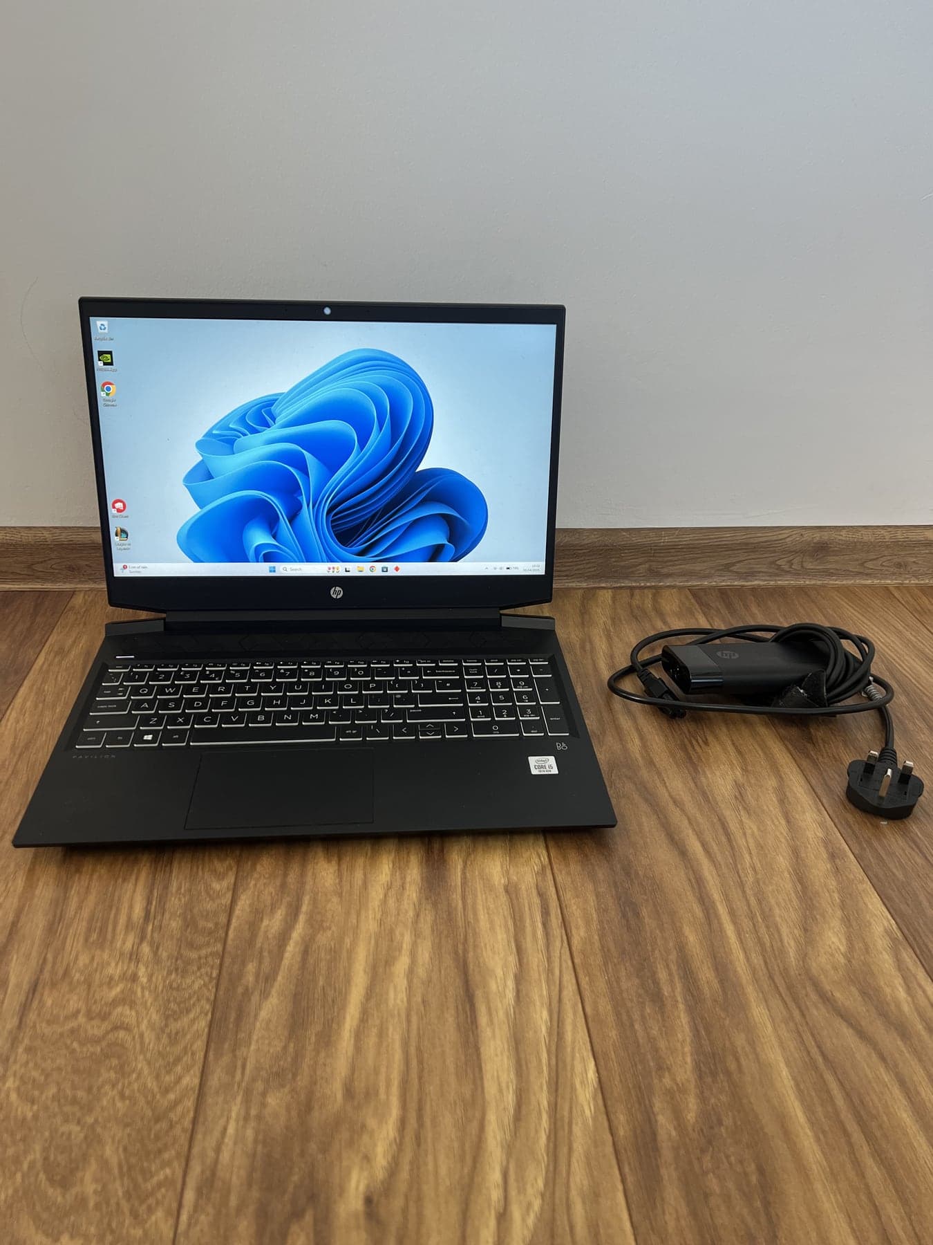 HP Pavilion 16 · GTX 1650 Ti