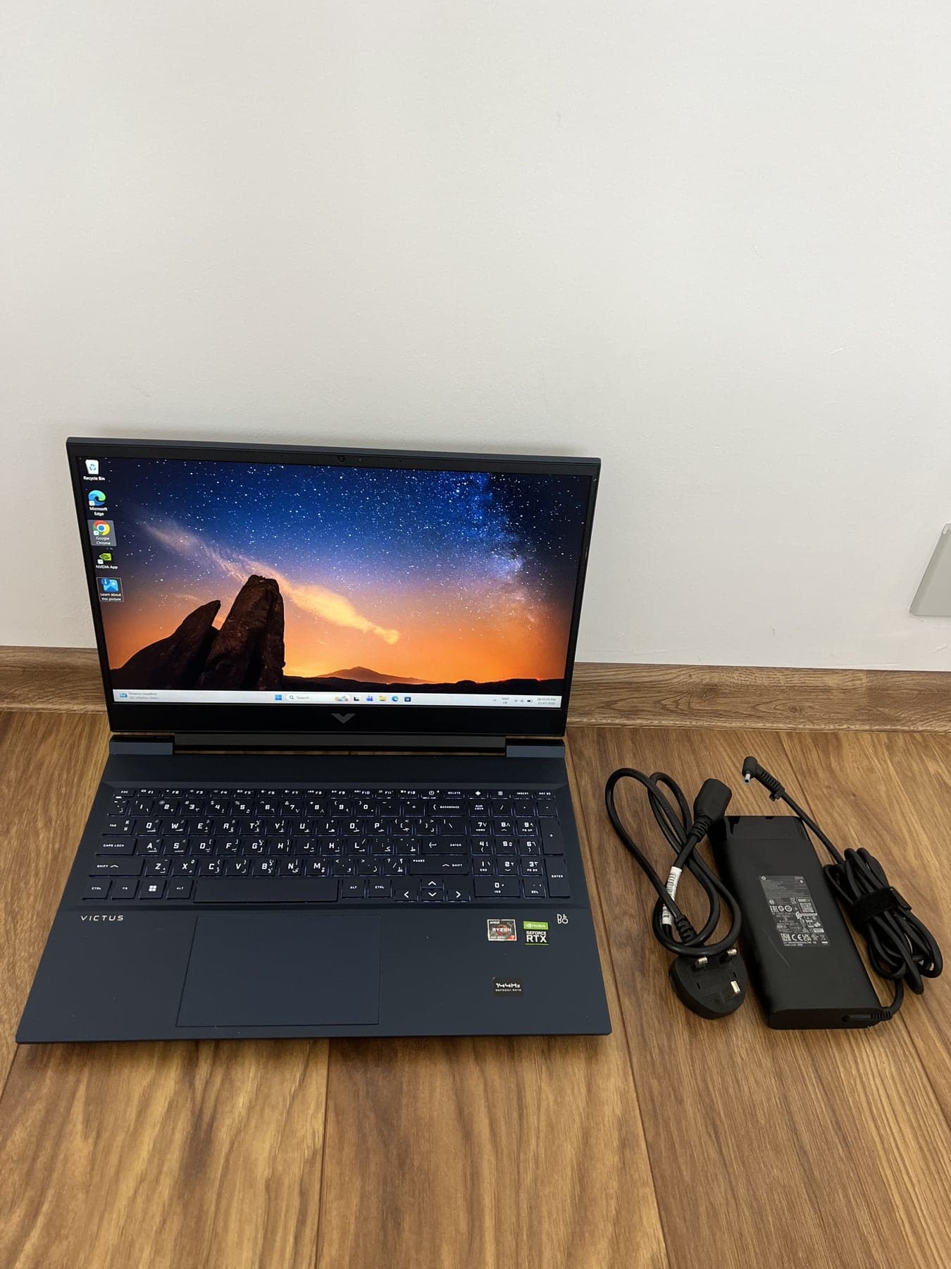 HP Victus 16 · RTX 3050 Ti on the bench